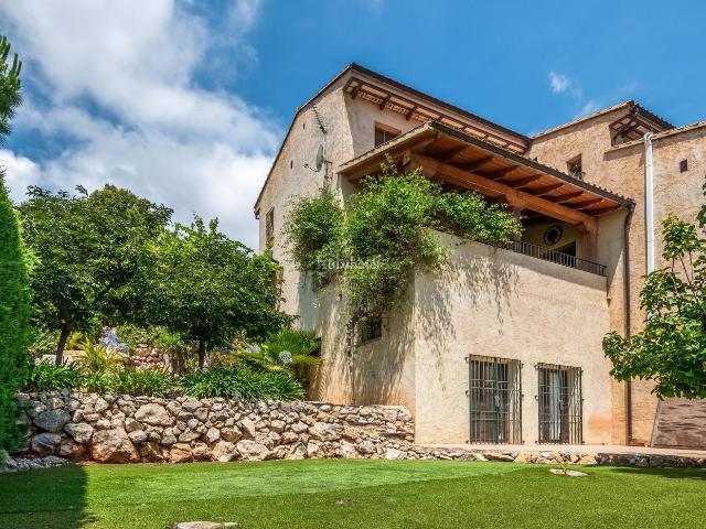 Chalet en venta en Nucia la, La Nucia Pueblo. Encantadora casa rústica con impresionantes vistas al mar y a la montaña en La Nucia. Chalets Nucia.