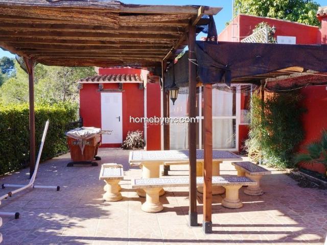 Chalet en venta en Nucia la, La Nucia Pueblo. IMPRESIONANTE CHALET CON GRAN TERRENO A LA VENTA A UN PASO DEL CENTRO EN LA NUCÍA. Chalets Nucia.