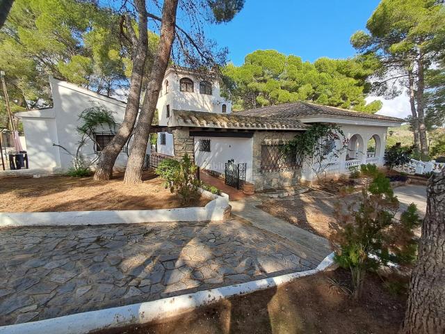 Chalet en venta en Nucia la, Montebello Nou Espai. Chalet Rústico mediterráneo en La Nucía. Chalets Nucia.
