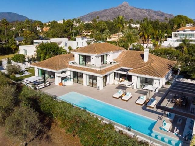 Chalet en venta en Nueva Andalucia, Málaga Costa del Sol