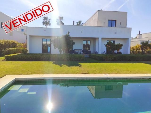 Chalet en venta en Sotogrande, Almenara Golf Club