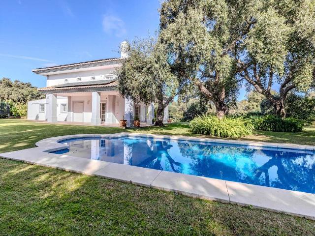 Chalet en venta en Sotogrande, Sotogrande Alto. Chalets.