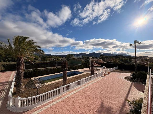 Chalet en venta en Sax. Chalets.