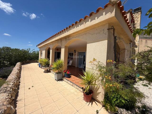 Chalet en venta en Sax. Villa en Sax. Chalets.