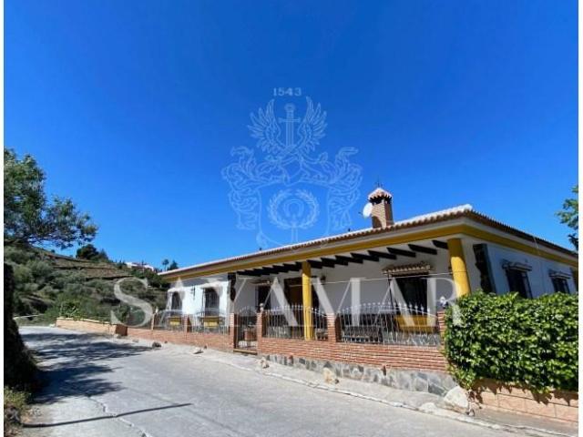 Chalet en venta en Sayalonga Málaga