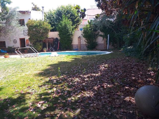 Chalet en venta en Sabadell, de 248 m² 4 habitaciones por 447.350