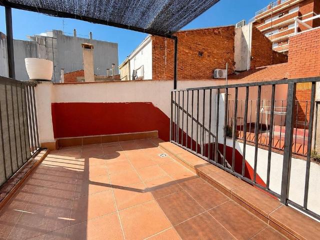 Chalet en venta en Sabadell, de 60 m² 3 habitaciones por 273.000