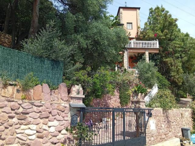 Chalet en venta en Sagunt, Centro El Castillo. Montepicayo: Donde el Silencio Tiene Vistas. Chalets.