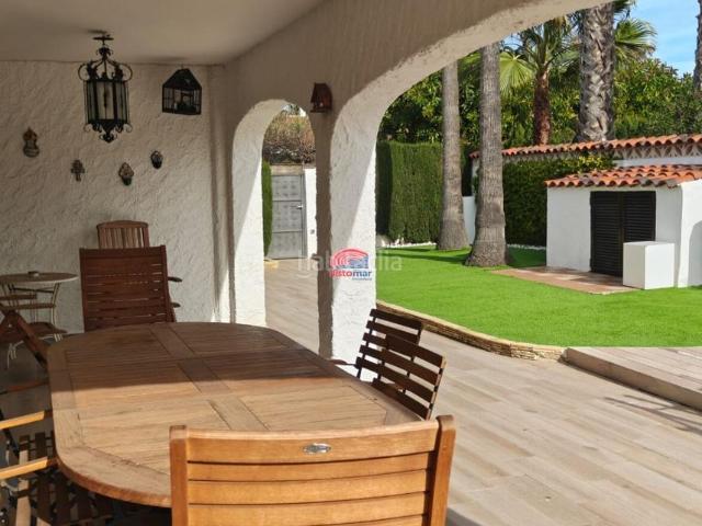 Chalet en venta en Sagunt, Corinto Almardà. Exclusivo Chalet en Almardá, Sagunto Ideal para tu Familia. Chalets.
