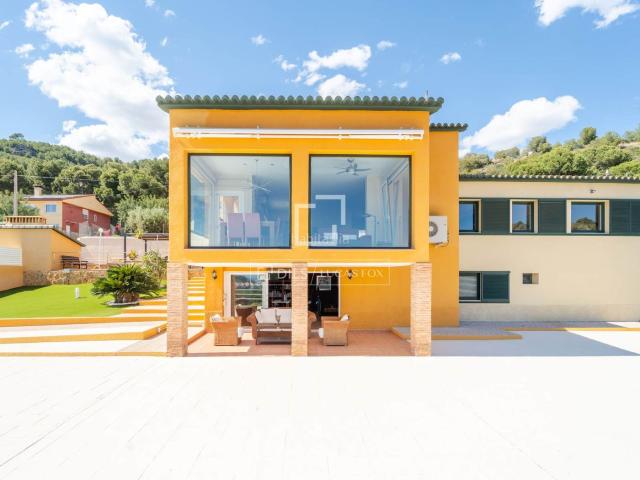 Chalet en venta en Sagunt, Doctor Palos Alto Palancia. Masia de 4 dormitorios en venta en Playa Sagunto, Valencia. Chalets.