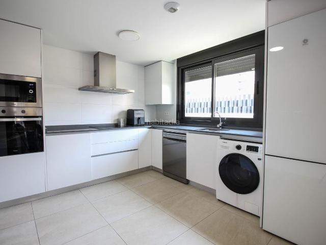 Chalet en venta en Sagunt, San José Los Metales. PAREADO ESQUINERO SEMI NUEVO EN LA MEJOR ZONA DEL PTO DE SAGUNTO. Chalets.
