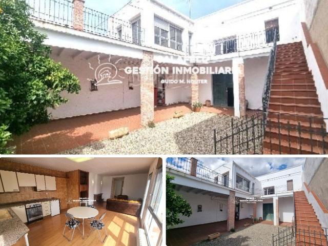 Chalet en venta en Salomó. EN VENTA GRAN CASA EN SALOMÓ DE 493 M2. Chalets.