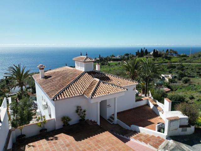 Chalet en venta en Salobreña, Centro. Chalets.