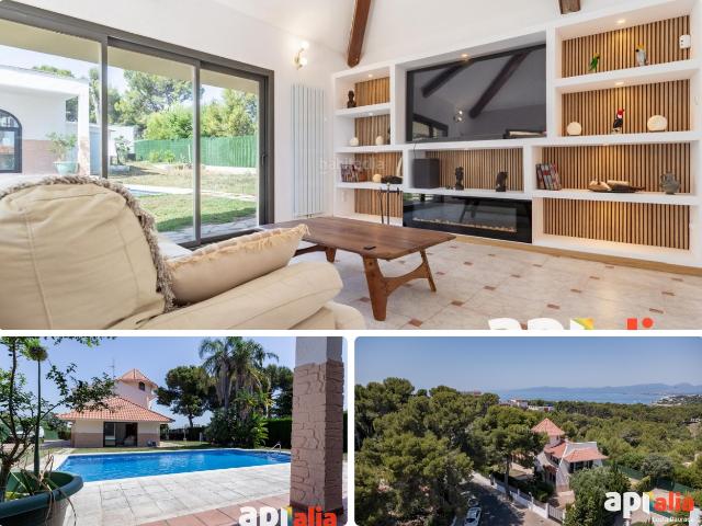 Chalet en venta en Salou, Pla de Maset Cap de Salou Costa Dorada. Villa singular y exclusiva con piscina en Cap Salou. Chalets.