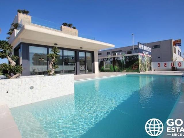 Chalet en venta en San Miguel de Salinas, Alicante Costa Blanca