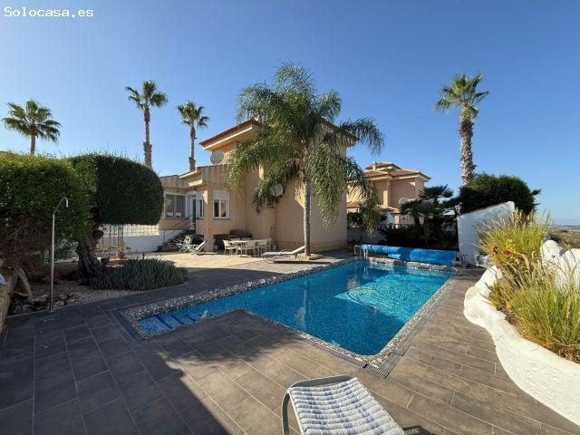 Chalet en Venta en San Miguel de Salinas, Alicante