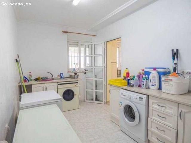 chalet en Venta en San Miguel De Salinas. BCLW T3129