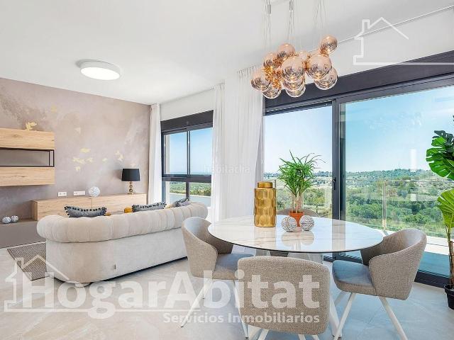 Chalet en venta en San Miguel de Salinas. CHALET DE LUJO CON PISCINA, TERRAZA Y GARAJE. Chalets San Miguel de.