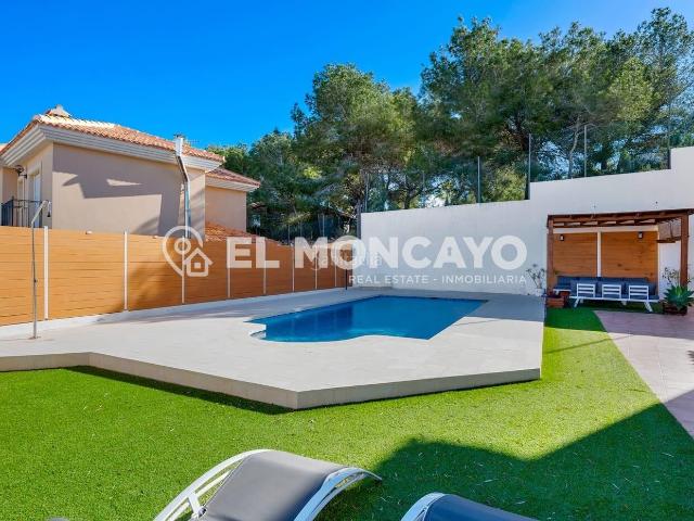 Chalet en venta en San Miguel de Salinas. FANTASTICA VILLA INDEPENDIENTE EN SAN MIGUEL DE SALINAS, ALICANTE, COSTA BLANCA SUR. Chalets San Miguel de.