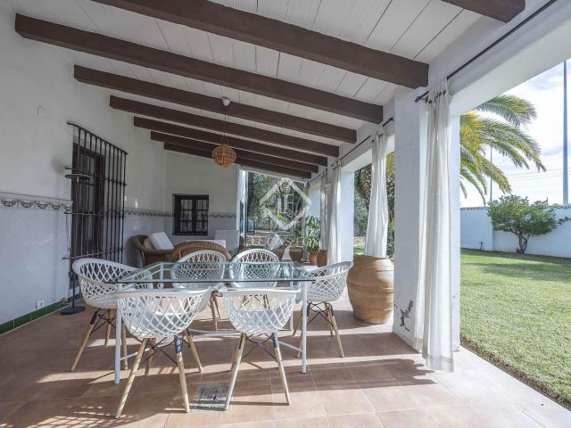 Chalet en venta en San Antonio de Benagéber. Casa villa de 8 dormitorios en venta en San Antonio de Benagéber, Valencia. Chalets San Antonio de.
