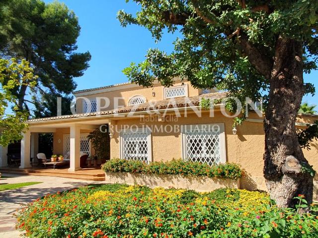 Chalet en venta en San Antonio de Benagéber. Chalets San Antonio de.