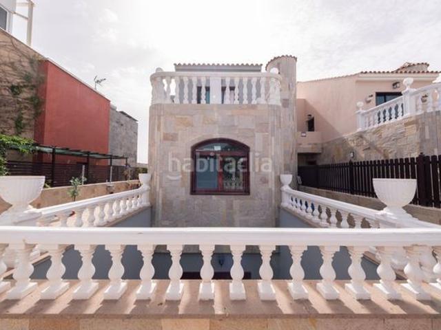 Chalet en venta en San Bartolomé de Tirajana, Sonnenland. Casa Chalet adosado en venta en Calle Marie Curie 4, Sonnenland, Maspalomas. Chalets San Bartolomé de.