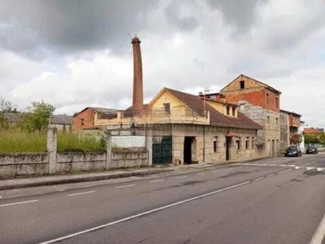 Chalet en venta en San Cibrao Das Viñas Capital