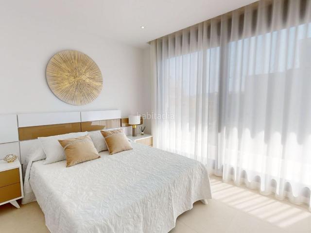 Chalet en venta en San Fulgencio. Villa de 3 dormitorios con piscina privada a la venta en San FulgencioAlicante. Chalets San.