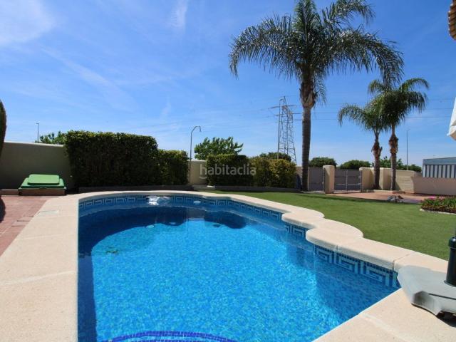 Chalet en venta en San Fulgencio. Chalets San.