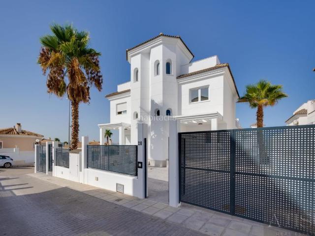 Chalet en venta en San Fulgencio. San fulgencioVilla. Chalets San.