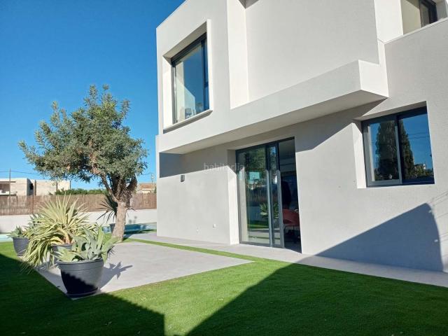 Chalet en venta en San Juan de Alicante, La Font Mezquitas. Vivir en un chalet independiente, moderno. Chalets San Juan de.
