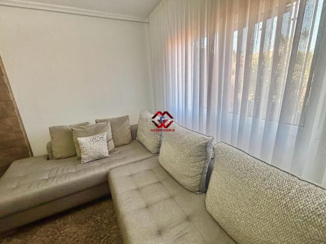 Chalet en venta en San Javier, Roda. Se vende amplio dúplex de 119 m2 amueblado con patio y terraza cerca del Mar Menor. Chalets San.