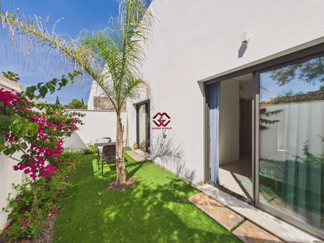 Chalet en venta en San Javier, Santiago de La Ribera. Se vende espectacular villa independiente moderna amueblada cerca de la playa en Santiago de la Ribera. Chalets San.