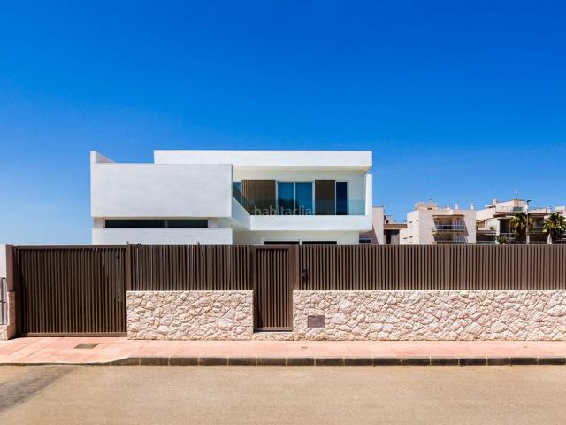 Chalet en venta en San Javier, Santiago de La Ribera. Villa de 3 dormitorios en venta en Santiago de la ribera, con piscina. Chalets San.