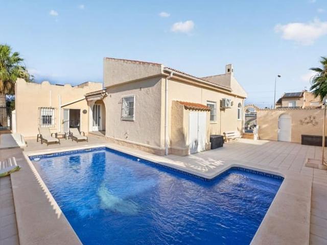 Chalet en venta en San Luis, Alicante Costa Blanca