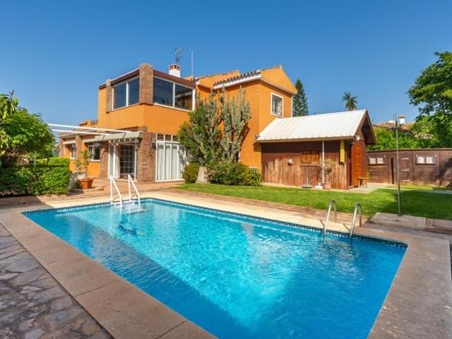 Chalet en venta en San Pedro de Alcantara, Málaga Costa del Sol