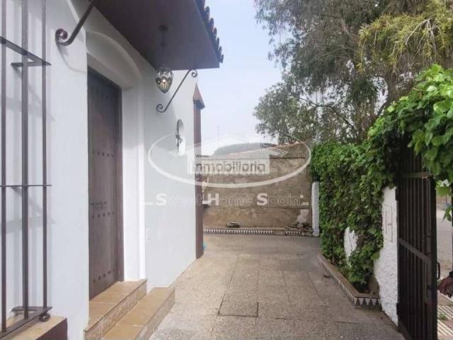 Chalet en venta en Sanlúcar de Barrameda, La Jara. SE VENDE ESTUPENDO CHALET PAREADO DE 165 M2 CON 4 DORMITORIOS Y 2 BAÑOS EN RESIDENCIAL ESPÍRITU SANTO DE SANLUC. Chalets Sanlúcar de.