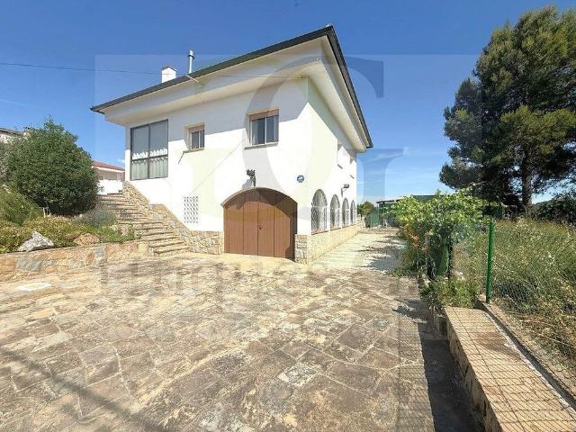 Chalet en venta en Sant Vicenç de Castellet, de 170 m² 4 habitaciones por 319.000