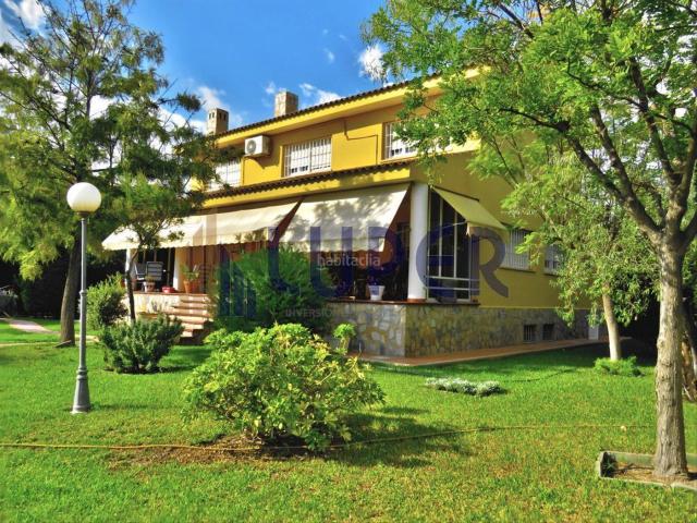 Chalet en venta en Sant Vicent del Raspeig, Haygon Universidad. Chalets Sant Vicent del.