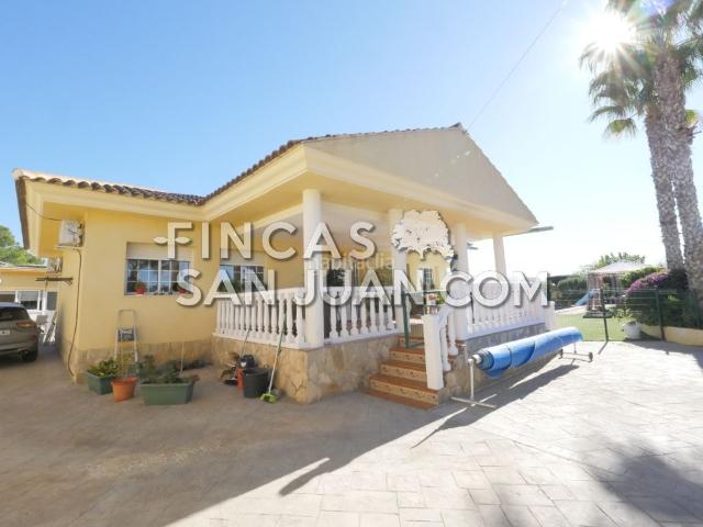 Chalet en venta en Sant Vicent del Raspeig, Los Girasoles. Chalet en venta en Girasoles, 3 dormitorios. Chalets Sant Vicent del.