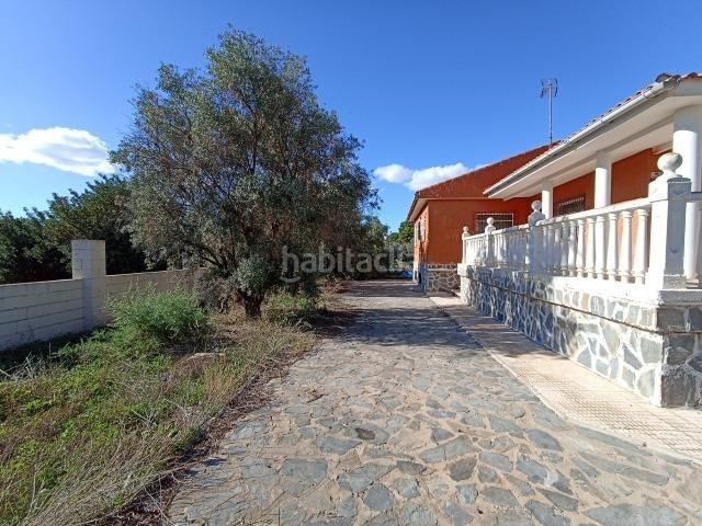 Chalet en venta en Sant Vicent del Raspeig, Los Girasoles. Chalet independiente en la urbanización Los Girasoles. Chalets Sant Vicent del.