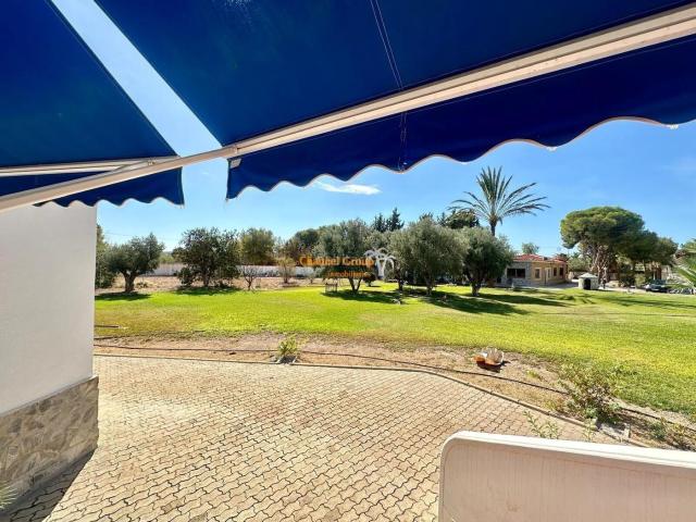 Chalet en venta en Sant Vicent del Raspeig, Sol y Luz. SE VENDEN 2 EXCLUSIVOS CHALETS JUNTOS EN ZONA SOL Y LUZ EN SAN VICENTE DEL RASPEIG!. Chalets Sant Vicent del.