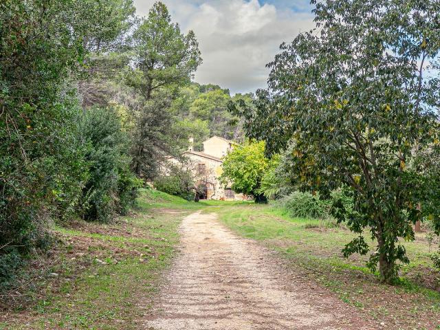 Chalet en venta en Sant Andreu de la Barca. Masía histórica en Sant Andreu de la Barca Baix Llobregat para vivienda o inversores. Chalets Sant Andreu de la.