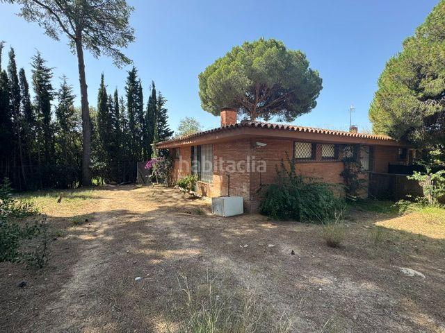 Chalet en venta en Sant Andreu de Llavaneres, Canafort El Puntó. Vivienda tipo Chalet a reformar de obra vista en planta con vistas al mar piscina 5 habitaciones 2 baños garaje.gran parcela. Chalets.
