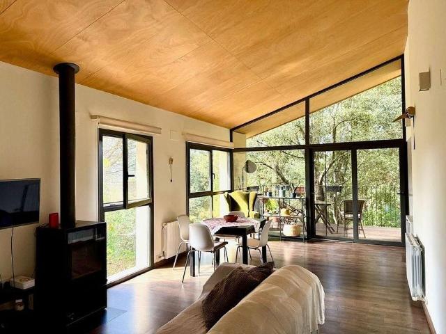 Chalet en venta en Sant Aniol de Finestres, de 80 m² 3 habitaciones por 413.000
