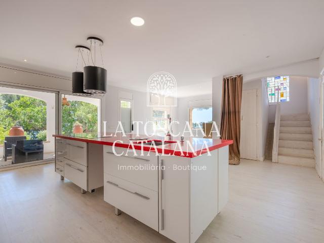 Chalet en venta en Sant Antoni de Calonge, Torre Valentina Mas Vilar de La Mutxada Treumal Costa Brava. Vistes infinites al mar en una de les millors ubicacions de la Costa Brava. Chalets Sant Antoni.
