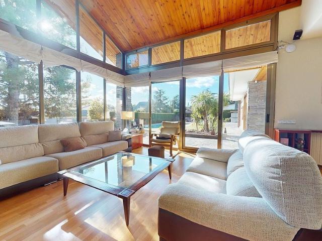 Chalet en venta en Sant Antoni de Vilamajor, de 426 m² 7 habitaciones por 680.000