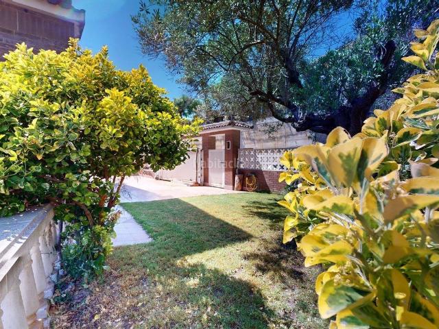 Chalet en venta en Sant Boi de Llobregat, Marianao. Magnífica Casa con Vistas Espectaculares. Chalets Sant Boi de.