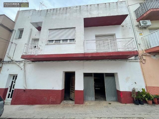 Chalet en venta en Sant Carles de la Ràpita, de 215 m² 4 habitaciones por 127.900