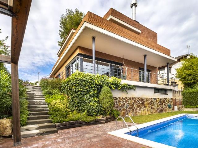 Chalet en venta en Sant Cugat del Vallès, Golf Can Trabal. Casa unifamiliar en Valldoreix. Chalets Sant Cugat del.